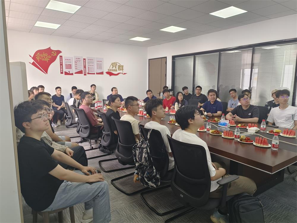 1718783440162447.jpg 座談會(huì).jpg